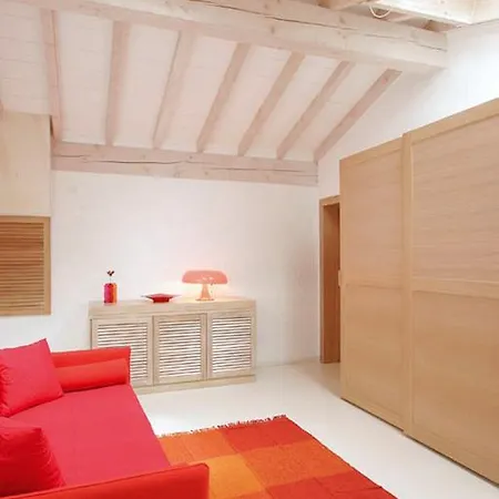 Apartment Casangirolamo *